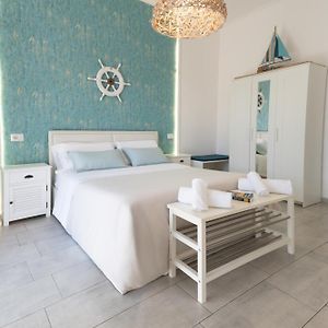 Catania Over Time-Rooms